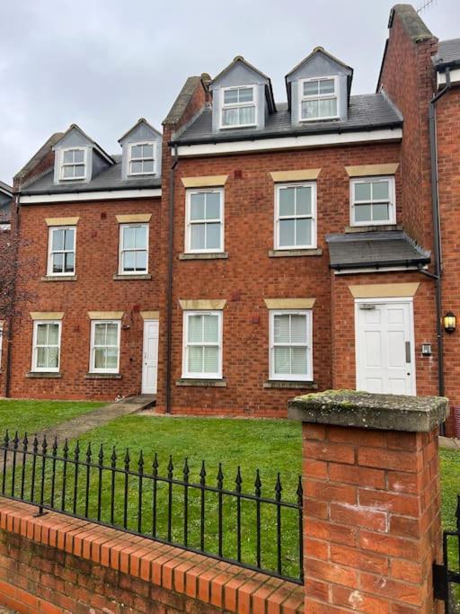 Luxury Town Centre Walking Distance To Rsc Theatre Appartamento